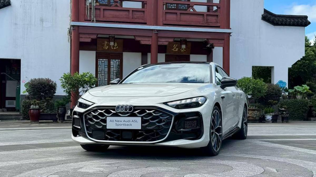 搭上華為即開掛!試駕奧迪A5L sportback:好開又智能!